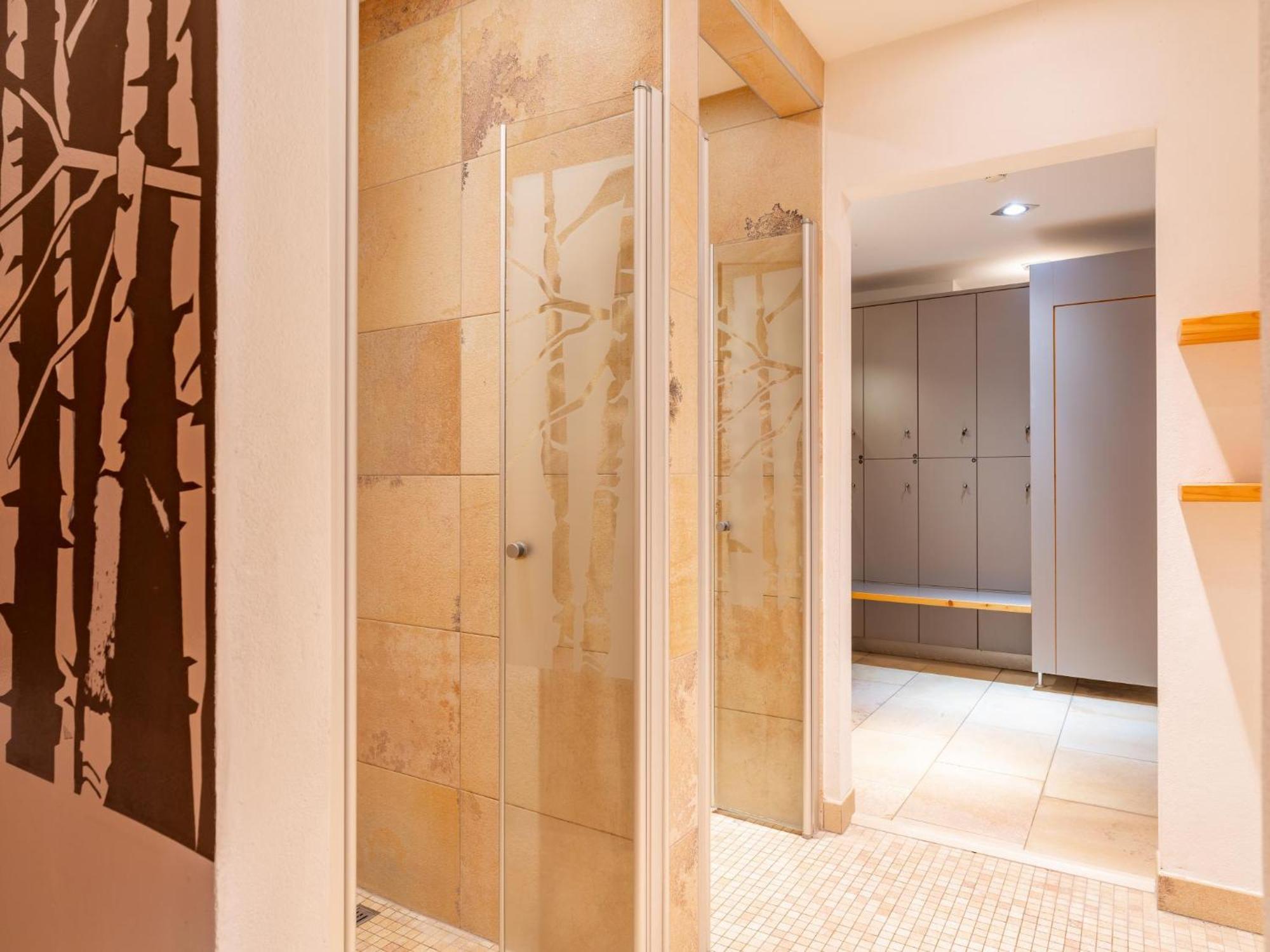 Arieke E10 Apartment คาพรูน ภายนอก รูปภาพ