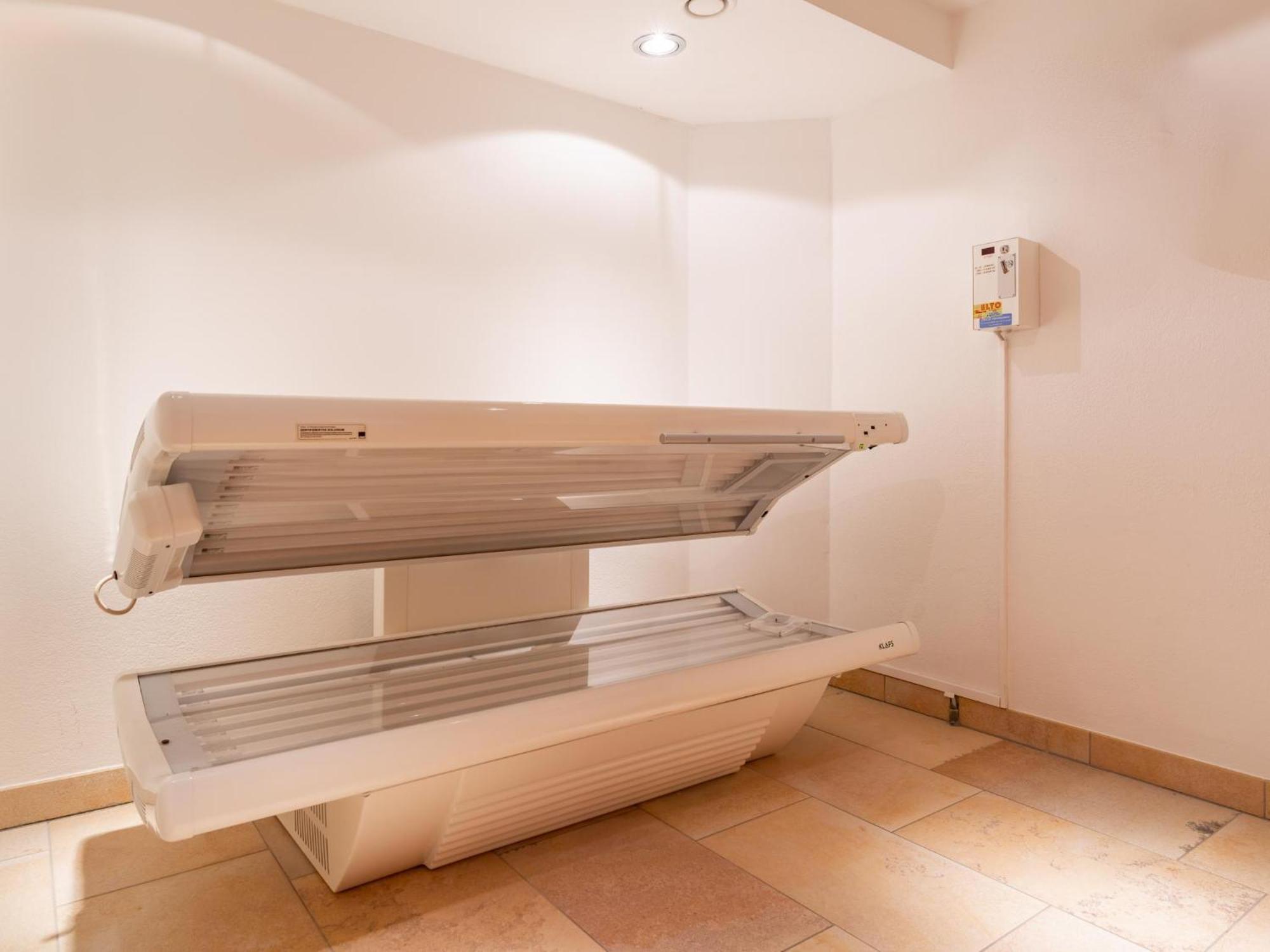 Arieke E10 Apartment คาพรูน ภายนอก รูปภาพ